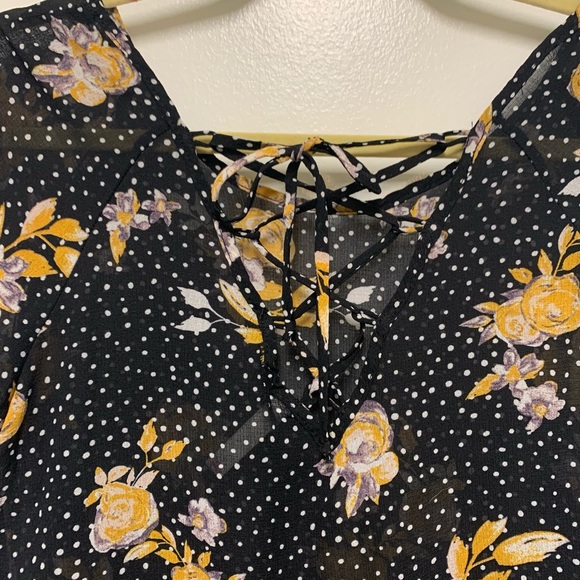 Xhilaration Floral and Polka Dot Blouse - Picture 8 of 11